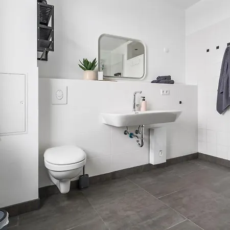 Urban Loft - 180 Skyline Balkon - 2 Sz - Hbf