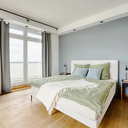 Urban Loft - 180 Skyline Balkon - 2 Sz - Hbf